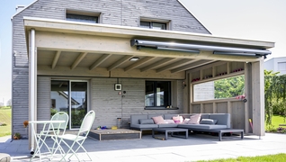 Salon de jardin d'un bien immobilier assaini d'un point de vue énergétique, situé à Würenlingen (AG).